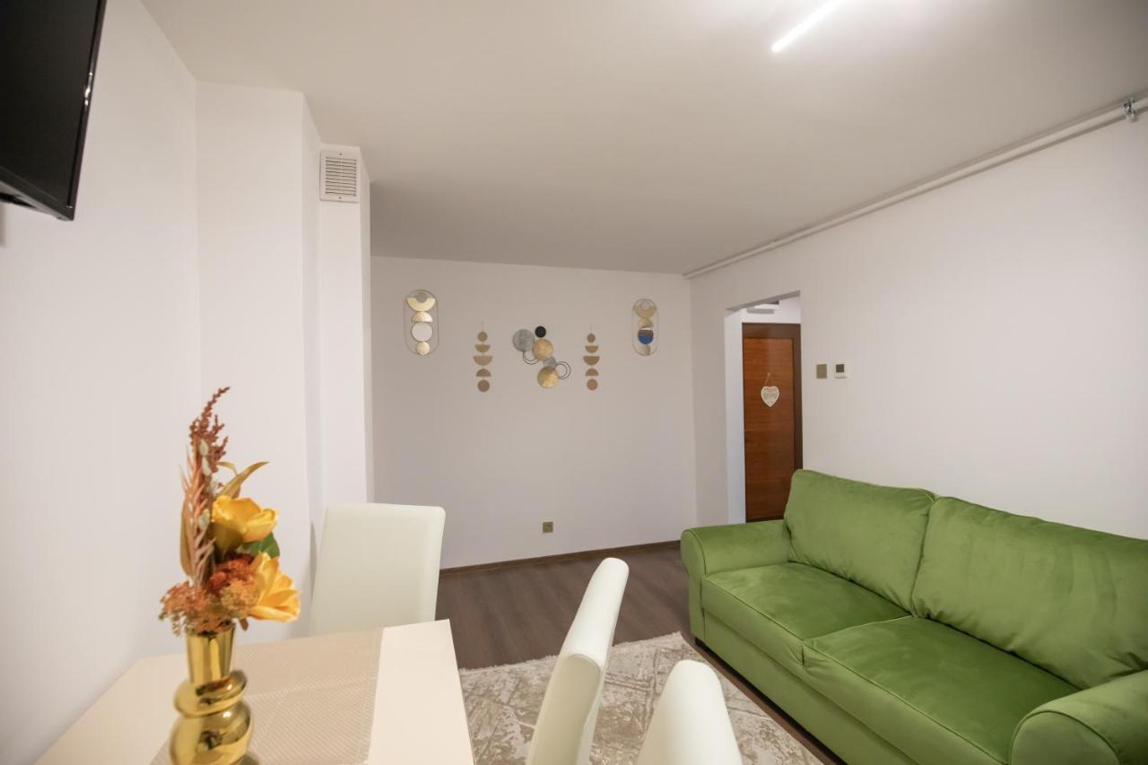 Apartament Gold Тыргу-Окна Экстерьер фото