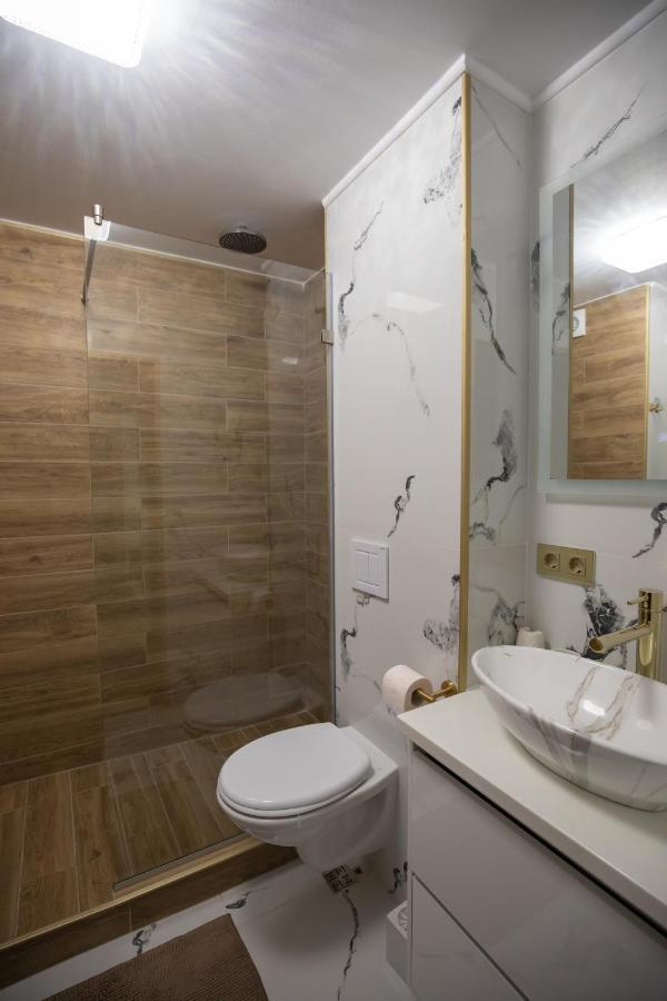Apartament Gold Тыргу-Окна Экстерьер фото